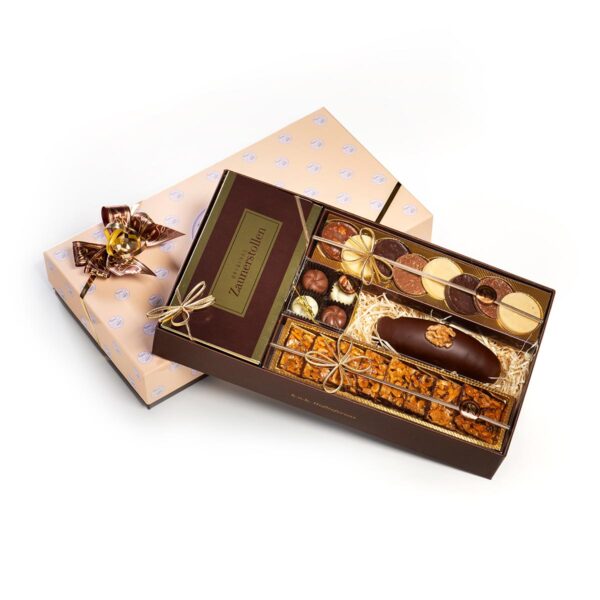 Zauner gift box "Small" with various chocolates and fine pastries