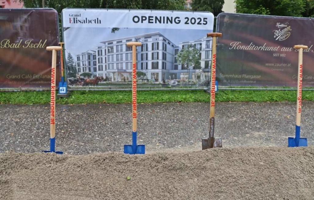 Preparation for the groundbreaking ceremony for the Grand Elisabeth Bad Ischl.