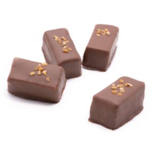 Nougat-brittle gingerbread refined with a layer of marzipan