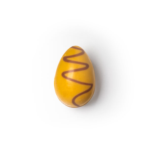 Easter egg in chicken egg size with passion fruit chocolate 55g