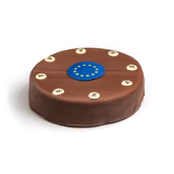 Zauner Europatorte, mit Orangennoten und feinem Karamell, mit Kuvertüre überzogen